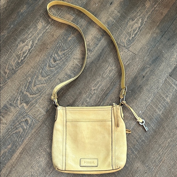 Fossil Hayden Genuine Leather Crossbody Medium Yellow Pebble - Picture 1 of 9